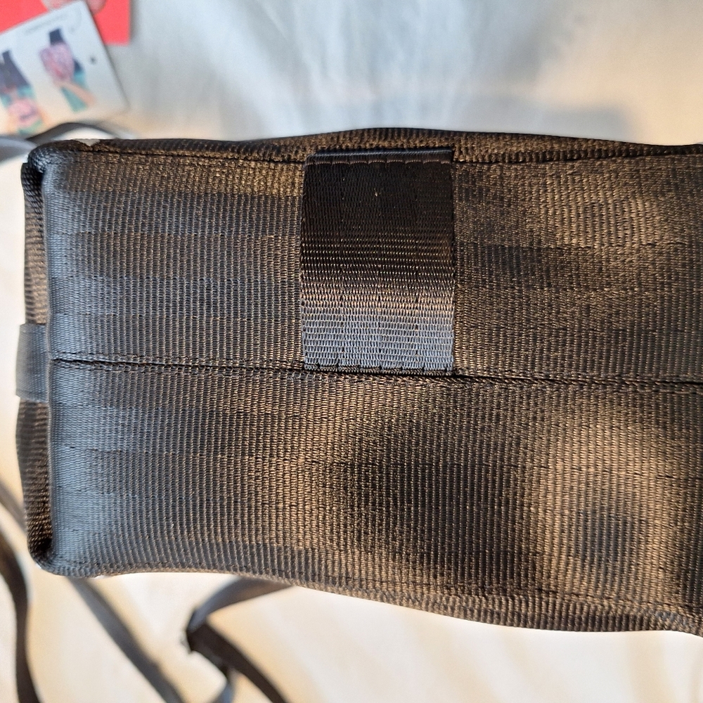 Harvey's "Tough Love" 25th Anniversary Parkhopper Seatbelt Bag. - Picture 5 of 8